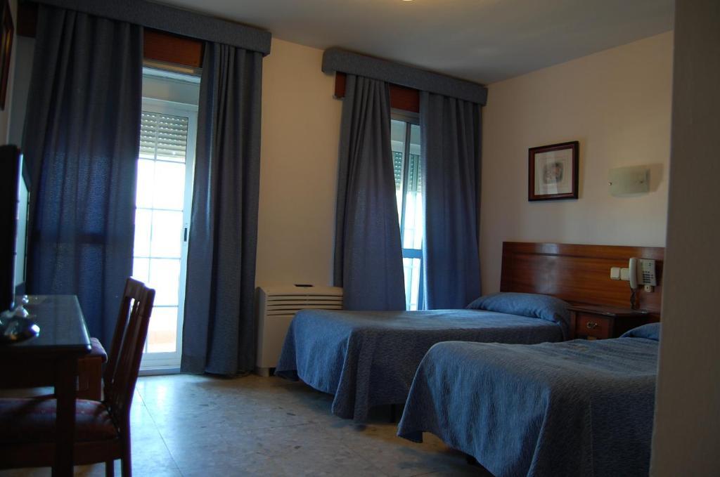 Hotel Marina Victoria Algeciras Phòng bức ảnh